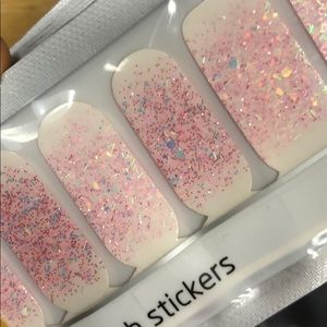 listing-status-banner